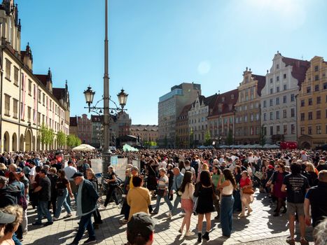 Caldo record nelle scuole: l'emergenza che mette a rischio la didattica