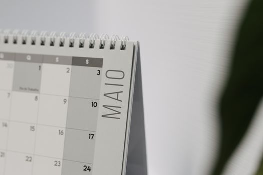 Calendario scolastico: il dibattito sulla chiusura estiva