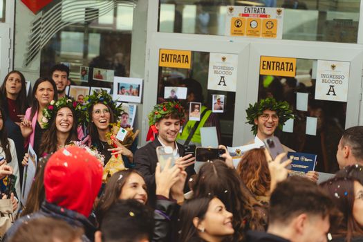 Compiti durante le vacanze: una riflessione pedagogica necessaria