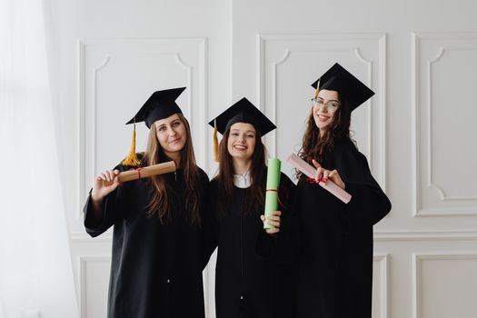 Diploma falso ATA: condannato a risarcire 16mila euro