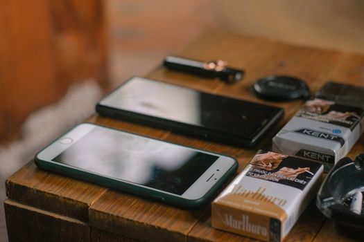 Divieto smartphone a scuola: il parere di Daniele Novara
