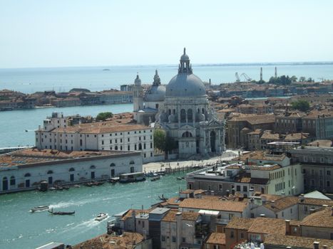 Il paradosso della sovraistruzione: come valorizzare le competenze