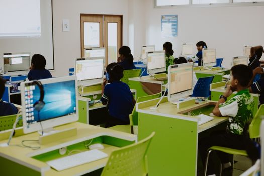 Intelligenza artificiale a scuola: obblighi e formazione per docenti
