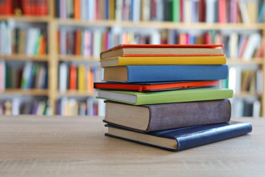 Libri di testo gratuiti a Napoli: la rivoluzione delle cedole digitali