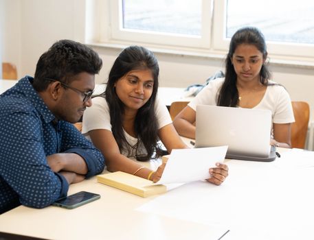 Multitasking e apprendimento: le sfide per docenti e studenti