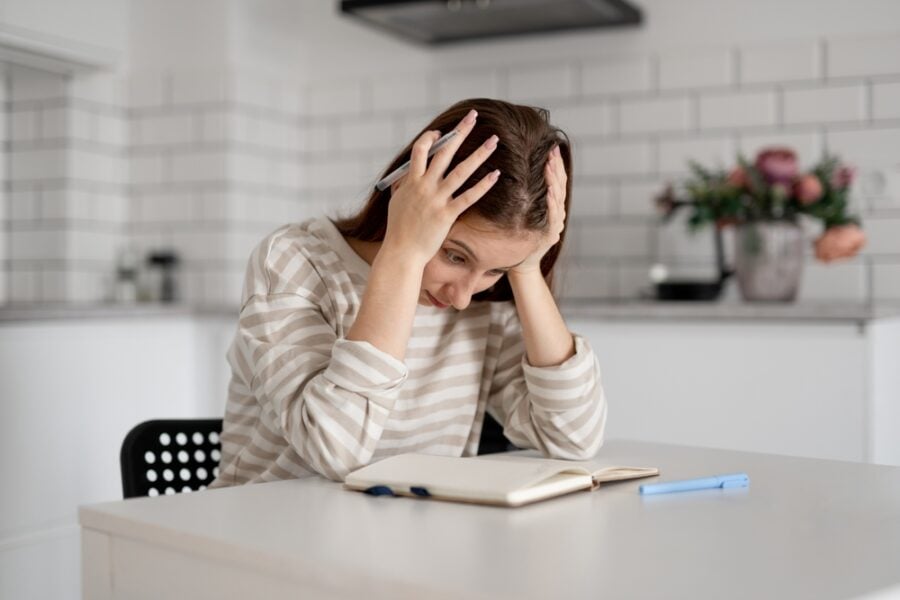 Multitasking e apprendimento: le sfide per docenti e studenti