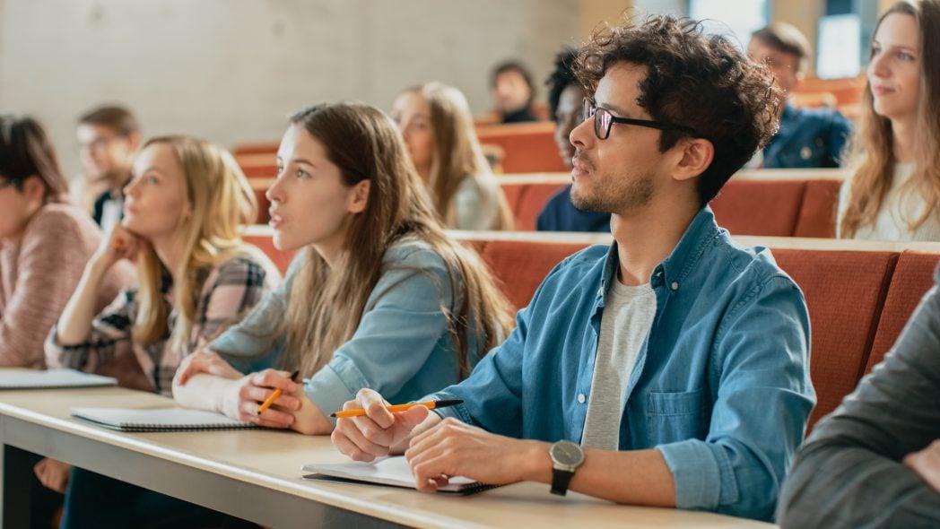 Scuola italiana: tra innovazione necessaria e critiche social