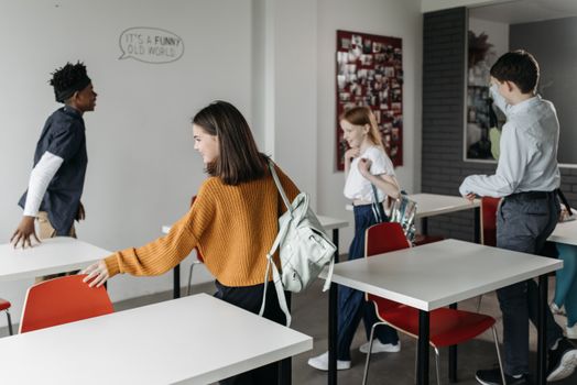 Scuole aperte il 31 agosto: sfide logistiche e criticità termiche
