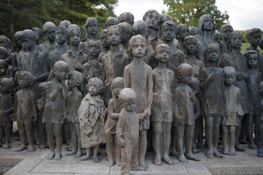 Shoah e genocidi: strumenti didattici per l'educazione civica
