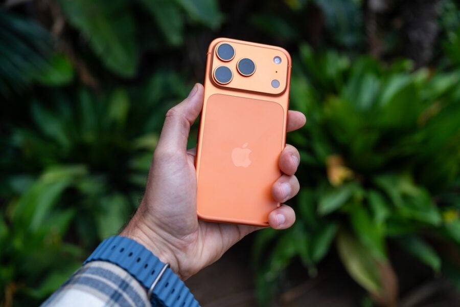 Sicurezza digitale a scuola: le nuove restrizioni Apple per i minori