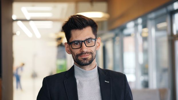 Smart glass a scuola: la nuova frontiera tecnologica per copiare