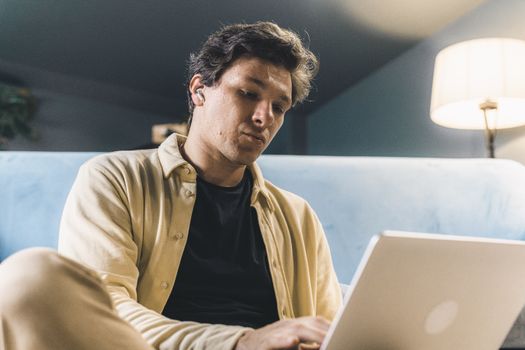 Smart working personale ATA: le novità nel nuovo CCNL 2025/2027