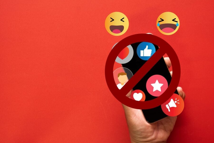 Social media e scuola: cosa pensano gli studenti del divieto